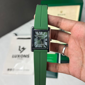 Universal Point Old Money Style Green Strap